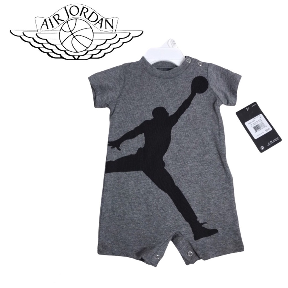 NWT Jordan Gray Short-Sleeve Jumpman Shortall